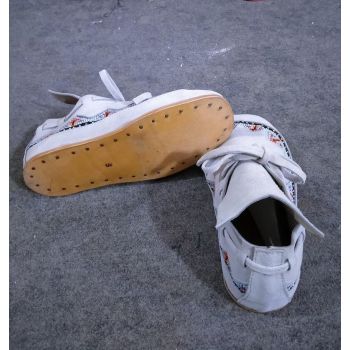 Vintage Minnetonka Beaded Suede Moccasins Soft Sole For Unisex