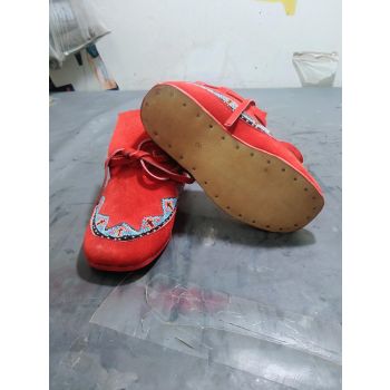 Vintage Suede Minnetonka handmade Beaded Moccasins Unisex Soft Sole