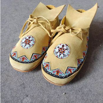 Vintage Suede Leather Minnetonka Handmade Beaded Moccasins Unisex Soft Sole 