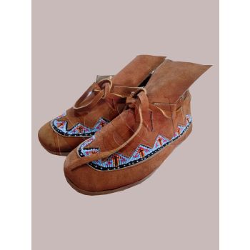 Vintage Minnetonka Beaded Brown Suede Moccasins For Unisex