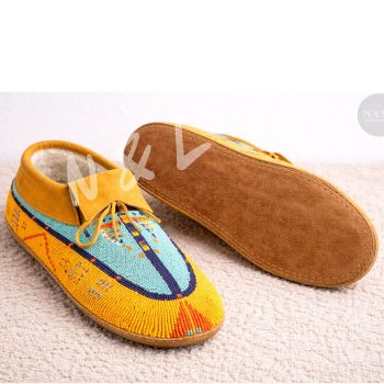 Handmade Beaded Leather Moccasins – Soft Wool Lined, Traditional Artisan Design