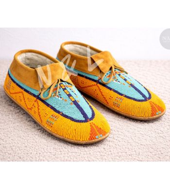 Handmade Beaded Leather Moccasins – Soft Wool Lined, Traditional Artisan Design